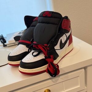 Jordan retro 1 high og black toe reimagined
